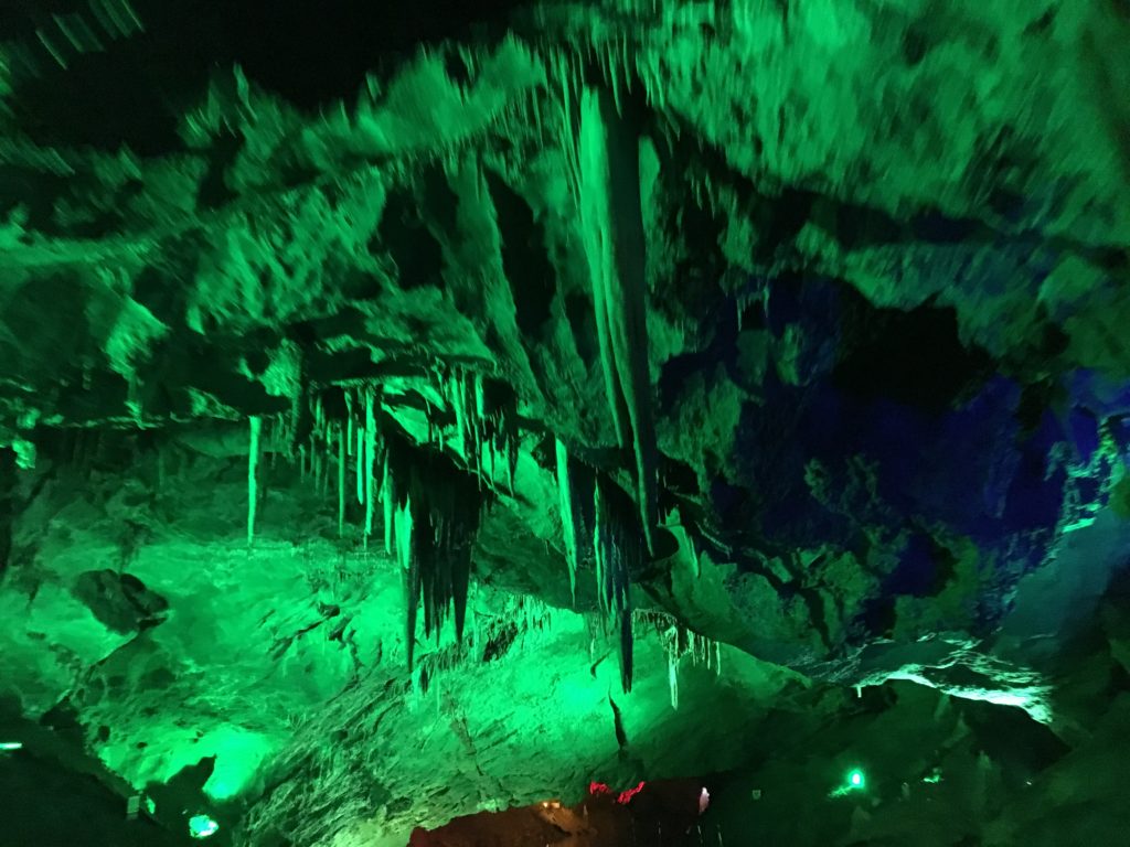 sights to see in china: Benxi water cave