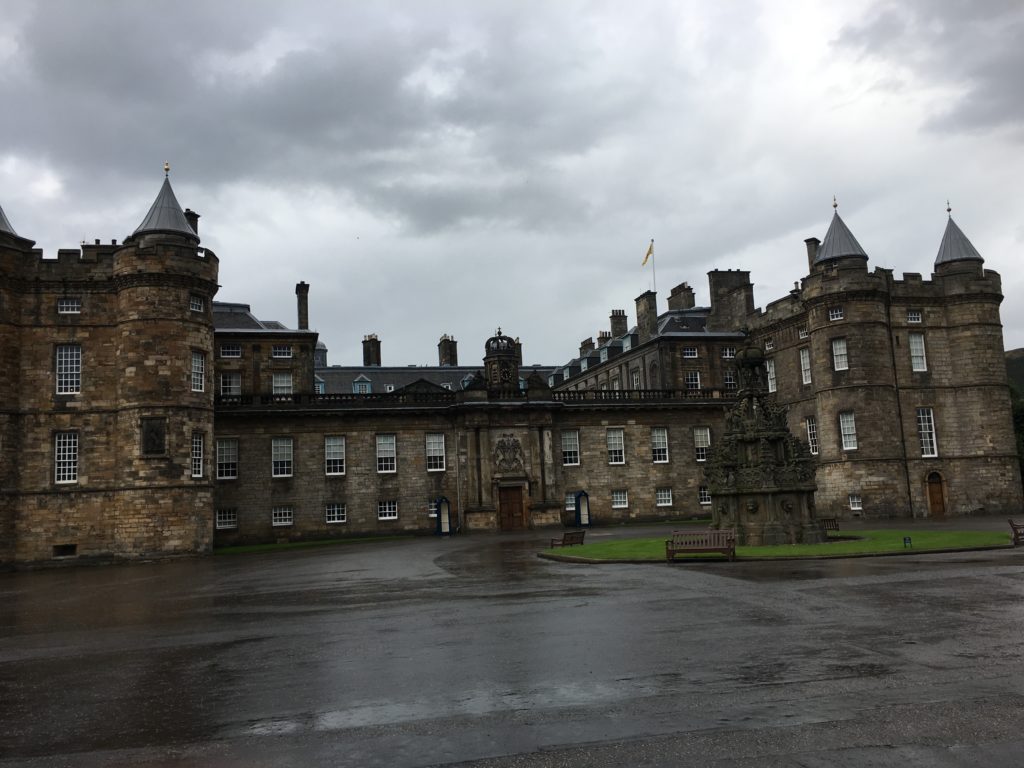 holyroodhouse castle edinburgh